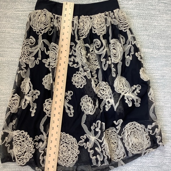 Romantic Floral Skirt - Picture 5 of 7